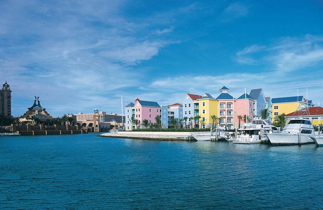 Harborside at Atlantis- Spacious Two bedroom Villa with access to the waterpark!