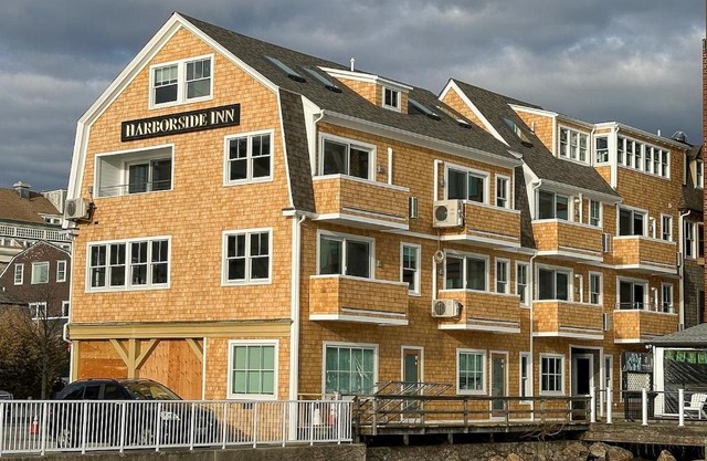 Harborside Inn