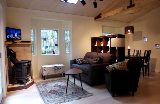 Harmony Park Cottage at amazing Lily Point - Point Roberts Wa.
