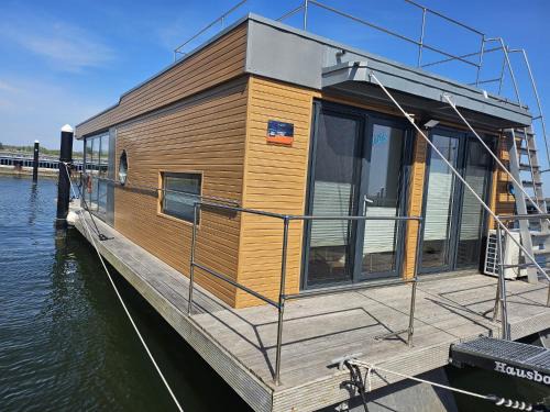 Hausboot Tollow