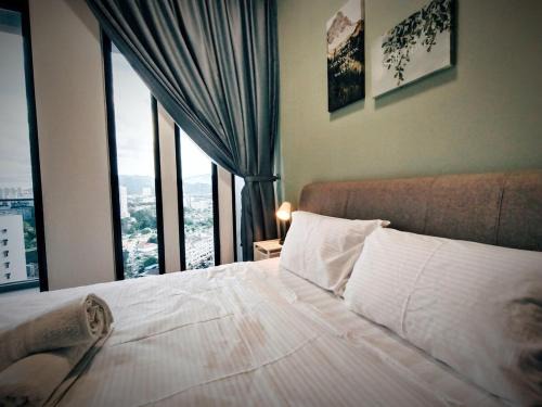 Haven Luxury 2BR Suite with Stunning Views