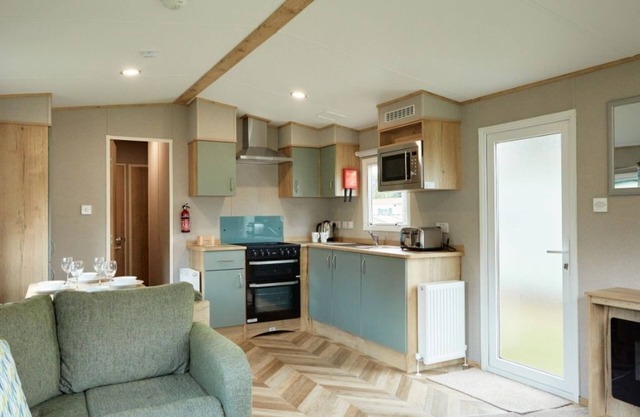 HayIing Island Holiday Park Silver 3 Bed Caravan W002