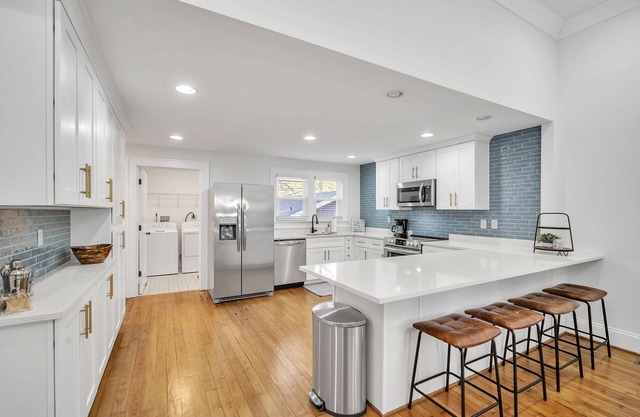 Haynesworth Manor - minutes from Swamp Rabbit Trail!