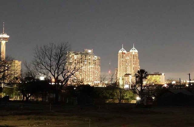 Hays Skyline View * 1 mile to Alamo * Incredible Views in Historic Neighborhood