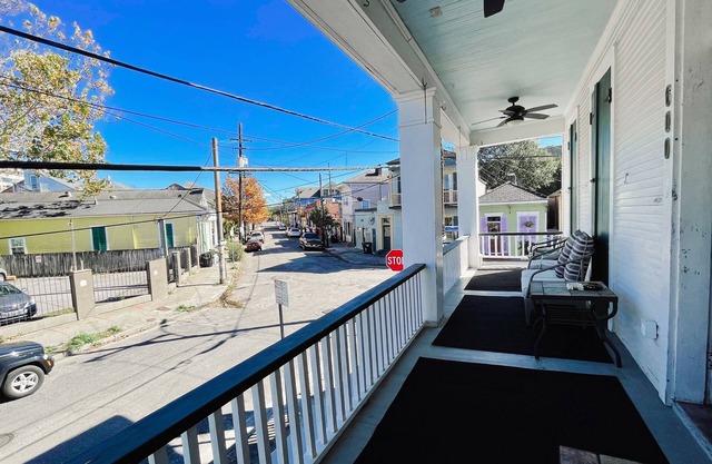 Heart of N.O. Music Scene! Huge Balcony! Historic! Steps to Frenchmen & Bourbon!