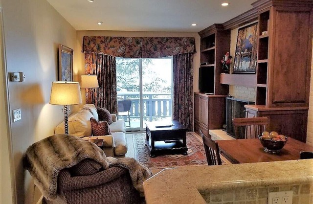 Heart of Vail Village. 2 Beds 2 Full Baths Parking, Steps to everything.
