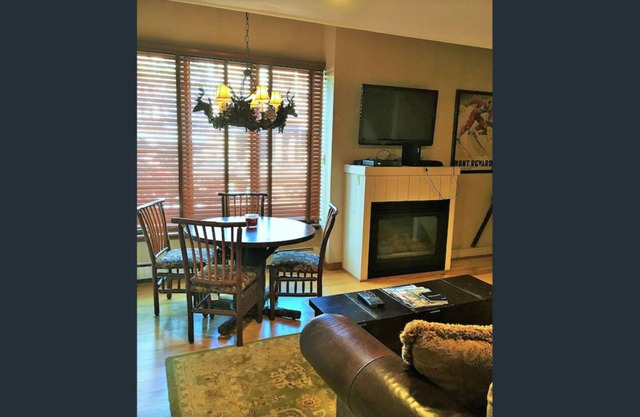 Heart of Vail Village Legacy Vail Core Condo w/Lofted Bedroom & Full Kitchen #7