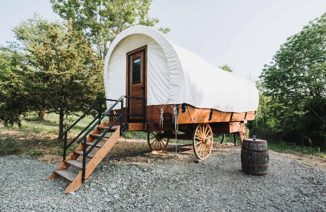 Heated & AC Full Bathroom Covered Wagon