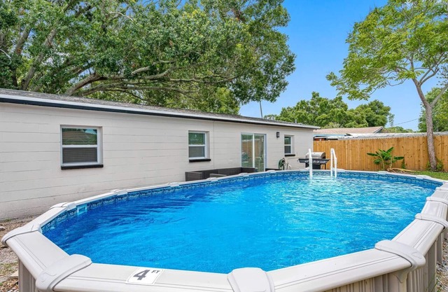 Heated Pool Home w/PlayStation 5 & Games!