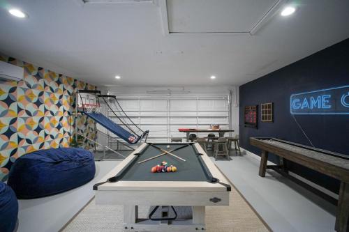 Heated Pool Mini Golf Game Room Fire Pit