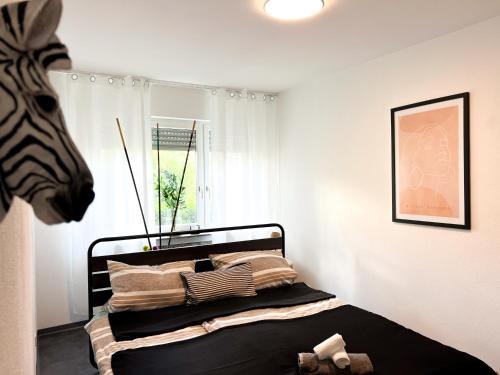 Helle 2 Zimmer Wohnung mit Balkon gemütlich & zentral