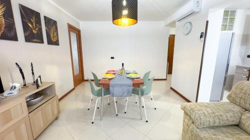 Hellen House by Ca-Sa Check