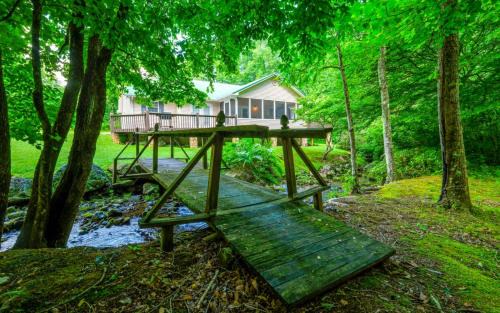 Hen Wallow Creek Cottage