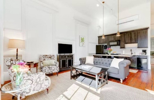 Hendley Market Lofts entire 2nd