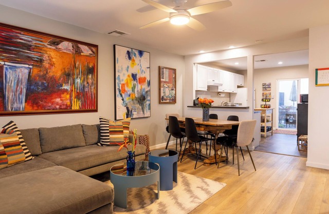 Hidden Gem by the Bay. King Beds. Private Patio. Kid+Pet-Friendly.