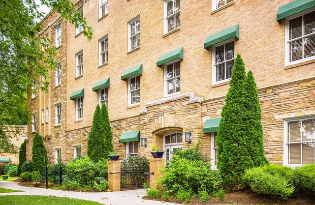 Hidden Gem: Historic Luxury Stay in Biltmore Village.