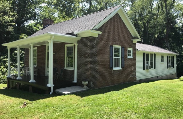 Hidden Historic 12 Arcres In Downtown Abingdon, Walk To The Creeper Trail!