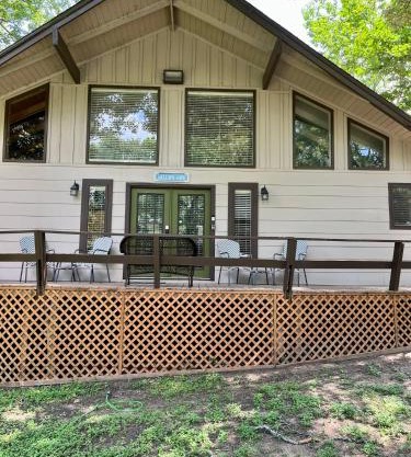 Hideaway - 3 BR Home with PRIVATE POOL on wooded lot
