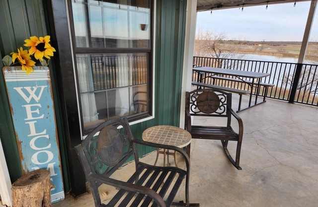 Hideaway Ranch: Upper Level
