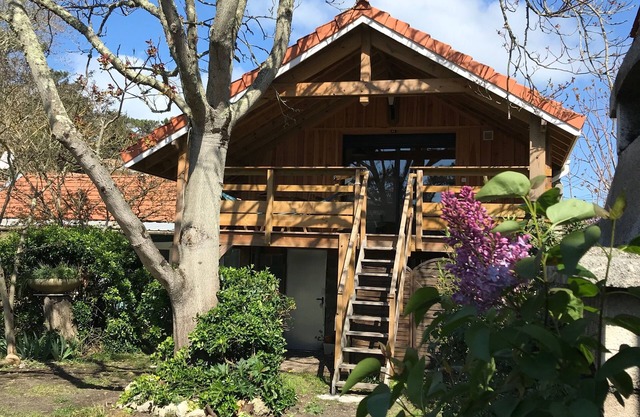 High chalet "cabin style" equipped loft style