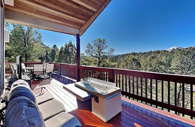 High Expectations | Epic Views, Hot Tub