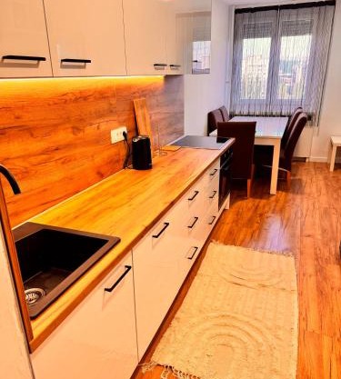 High-Floor Apartment, Free Parking