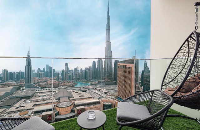High-Floor Luxe 2BR Stunning Burj Khalifa & Fountain Views Direct Dubai Mall Access