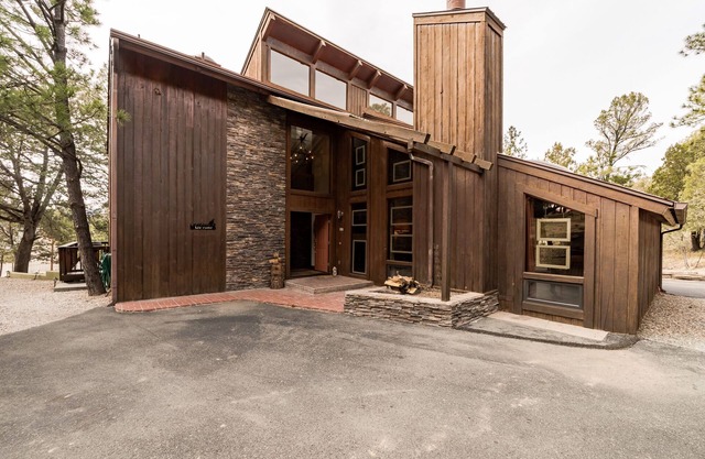 High Loop | Fireplace, Hot Tub, Grill, Pool Table
