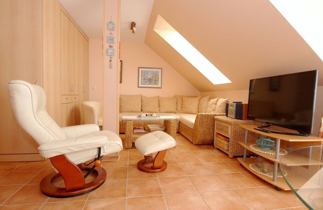 High-quality furnished vacation apartment directly on the Baltic Sea beach!