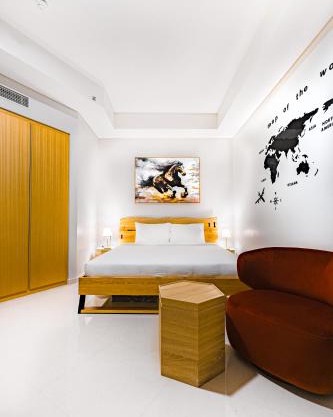 High rise studio near Dubai Mall