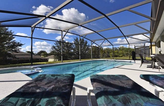 Highgate at Legacy Park - 5 Bed 3 Baths Villa