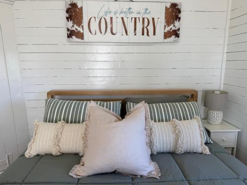 Highland Cattle Farmstay at Narraburra - entire house