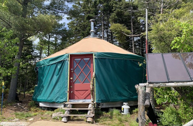 Hike-In Yurt On Top Of Maine Mountain