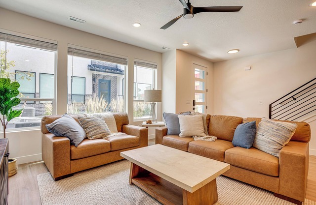 Hike & Ski: Townhome 8 Mi to Dtwn Ogden!