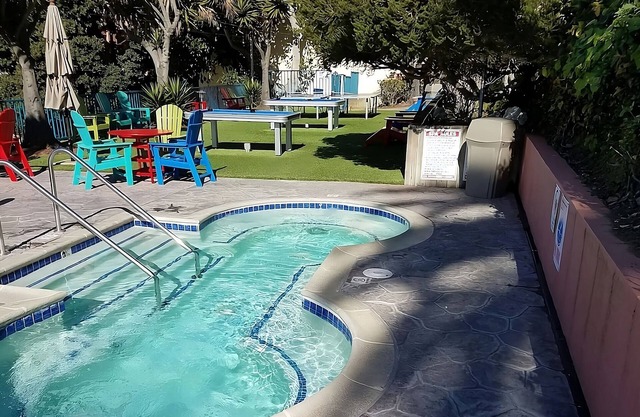 Hiking Break! Ideal Base for Exploring Torrey Pines State Reserve, w/Pool