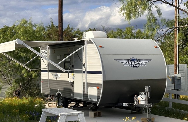 Hill Country RV Getaway - 20 min from Marble Falls!