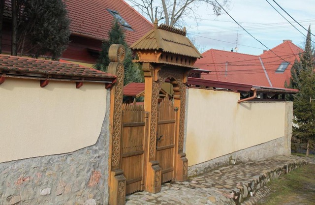 Hill Studio Tata