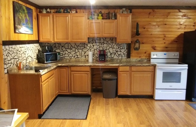 Hillbilly Hilton @ Wilson's Paradise Lodging Medix Run Benezette Twp