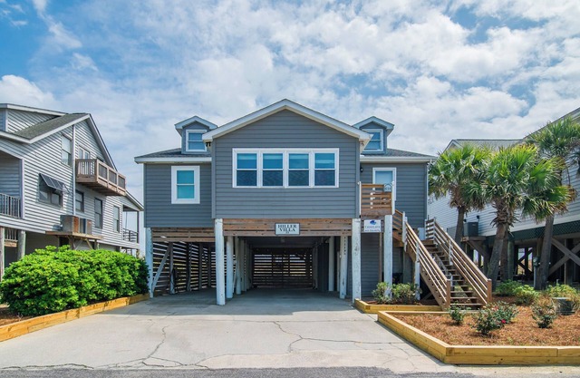 Hiller Villa oceanfront house on Pawleys Island 6BR