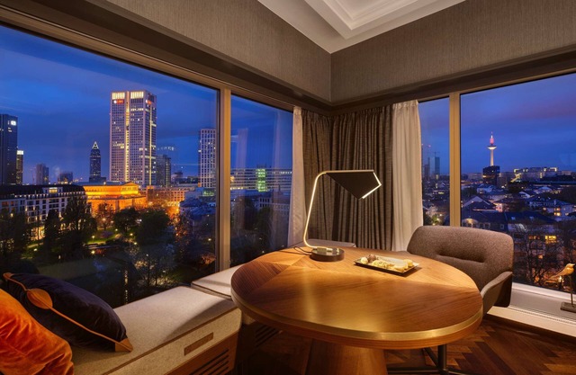 Hilton Frankfurt City Centre