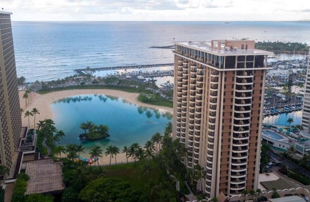 Hilton Lagoon Tower, 2 Bedroom Premier