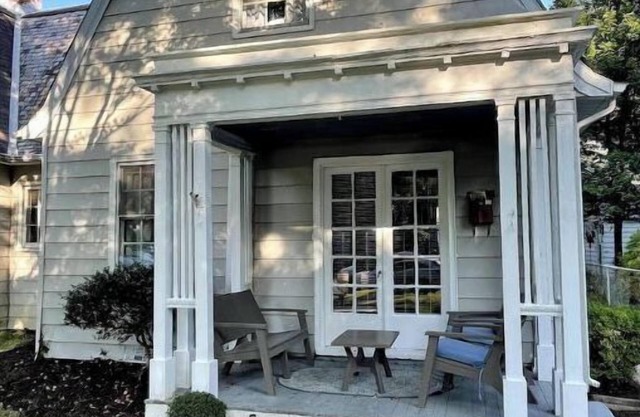 Hilton Village Home