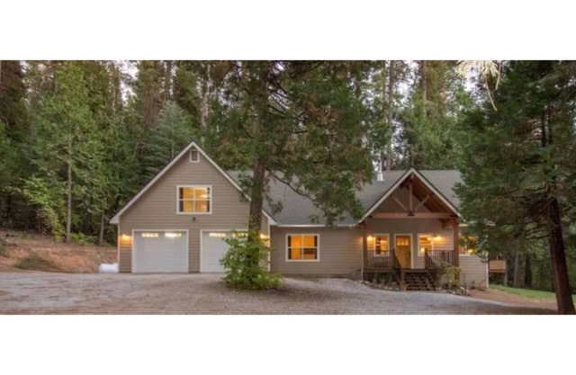 Hinrichsen Private Cabin Getaway