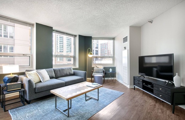 Hip River North 1BR w/Gym, W/D, near Magnificent Mile, by Blueground