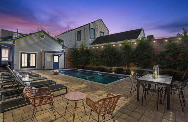 Historic 8BR Inn With Pool and Hot Tub