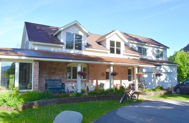 Historic Carbondale Schoolhouse/Luxury Apartment
