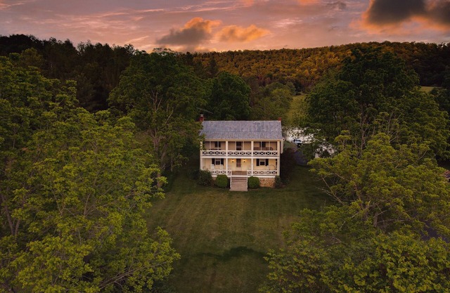 Historic Countryside Escape - Relax, Hike, & Fish! Near Lexington