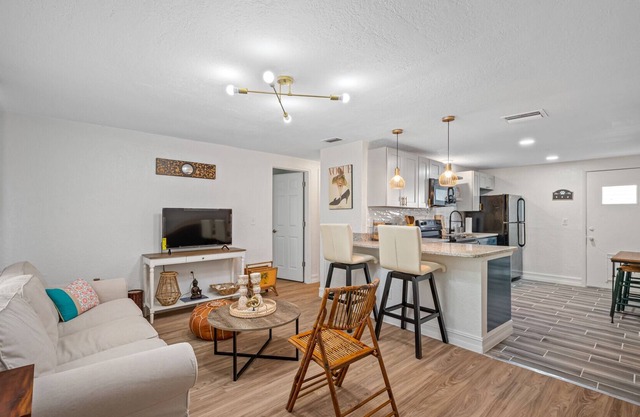 Historic Duplex with Fenced Yard and Ample Parking in Palmetto's Downtown Gem