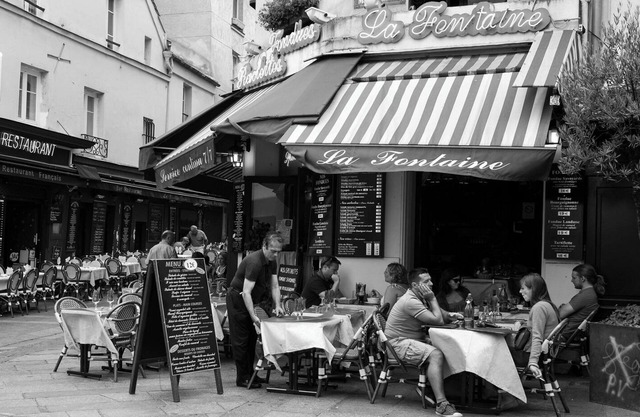 HISTORIC ELEGANCE IN THE LATIN QUARTER: 3-BEDROOM DUPLEX NEAR NOTRE DAME