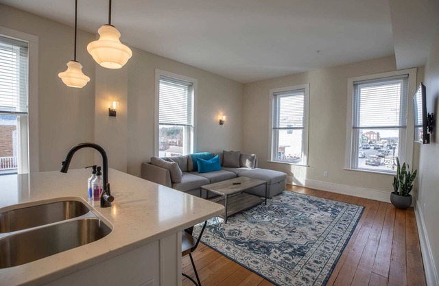 Historic Farmer's Supply- DT Floyd Corner Apt #202